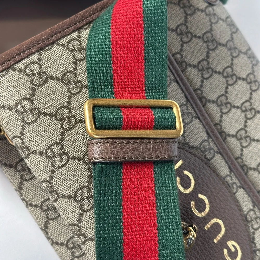 Authentic Gucci Neo GG Supreme Canvas Crossbody with Green & Red Web Strap